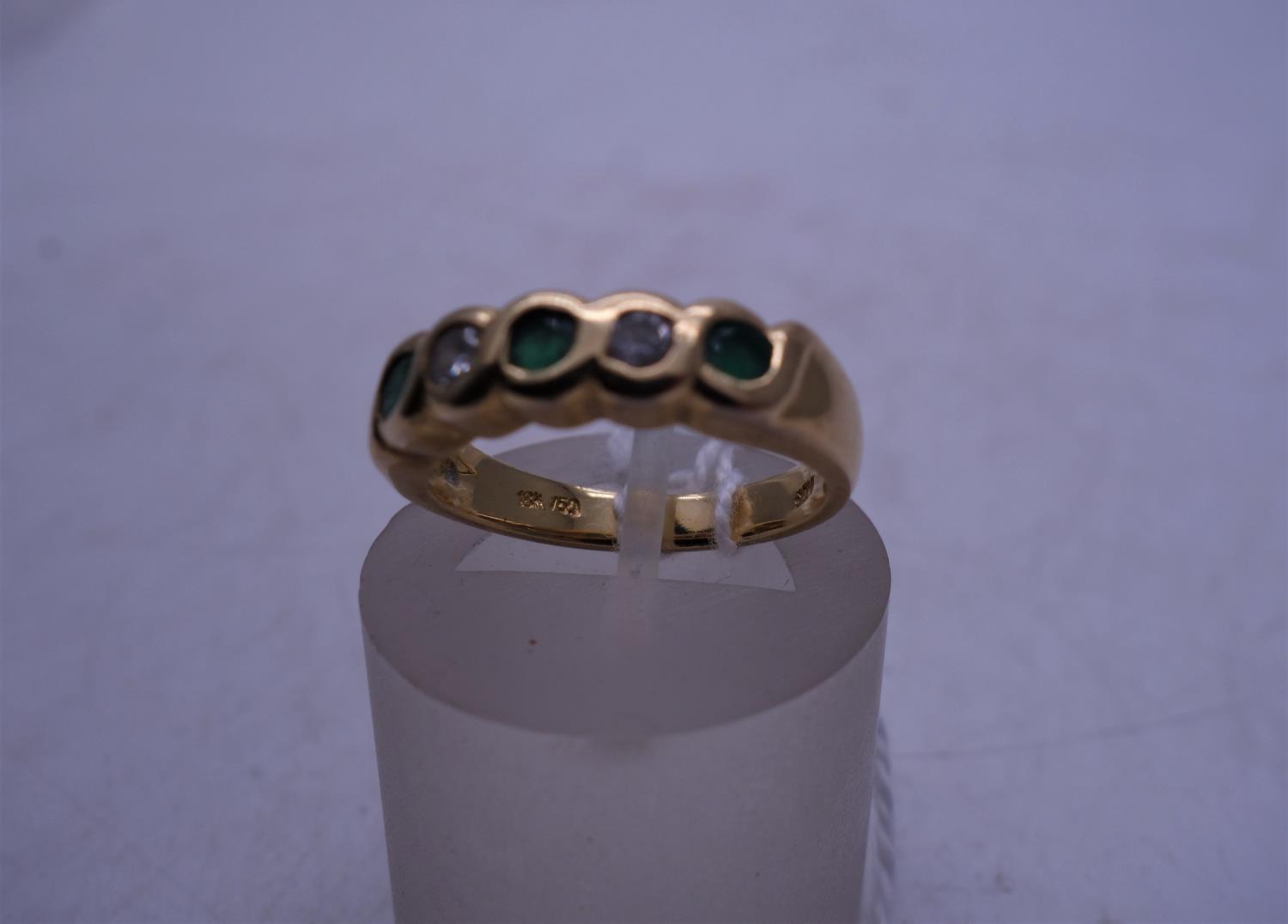 Ladies Vintage Emerald and Diamond 18ct gold ring, 3 5 grams - Image 2 of 2
