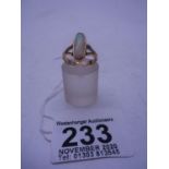 9ct gold Ladies ring set with opal 3 grams, size K, est 70-100