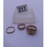 2 x 9ct gold wedding bands and a 9ct gold signet ring 10 grams