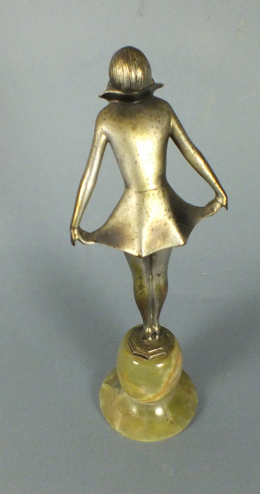 Josef LORENZL (Austrian 1892-1950) Young Woman Curtseying, Silvered bronze raised on an onyx base, - Image 2 of 2