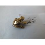 9ct. frog charm