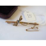 Dragonfly bar brooch, set in aquamarine (boxed)