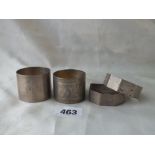 Group of 4 various napkin rings – 1 bright cut Sheffield 1891 109gms