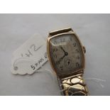 Gents 9ct. oblong wrist watch on metal strap