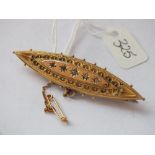 9ct boat shaped antique brooch with panel to back 4.7g inc