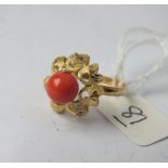 18ct gold and coral dome ring 2.9g inc