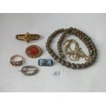 Bag of assorted jewellery