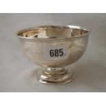 Small pedestal rose bowl, 5” dia. Shef 1905 by M & W 132g.
