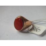 Gold and carnelian set ring approx size N