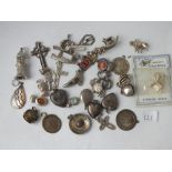 Bag silver charms etc 82g