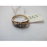 18ct gold five stone diamond ring approx size L 3g inc