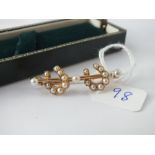 FINE QUALITY 15CT GOLD AND PEARL double horseshoe brooch