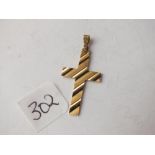 Small 9ct cross