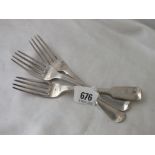Exeter. Set of three fiddle pattern table forks, 1834 by WHL 216g.