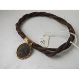 Narrower hair bracelet similar to previous lot 7.5g