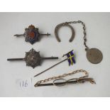 Two military silver brooches etc 26g inc