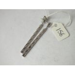 Pair long 9ct white gold baton shaped earrings 1.5g