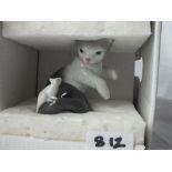 Boxed figure ‘cat with mouse’ – 3” high