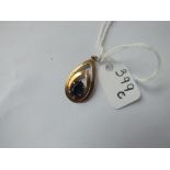 9ct blue stone oval pendant