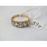 GOOD 18CT GOLD 5 STONE DIAMOND RING (3+2) – size R