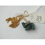 Jade elephant pendant on gold 18" neck chain - 3.5g inc