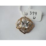 Pretty 9ct stone set pendant
