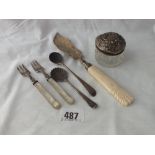 Victorian butter knife, 2 Georgian salt spoons etc.