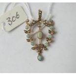Attractive 9ct opal & pearl pendant