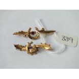 Two 9ct horseshoe brooches 2.1g inc
