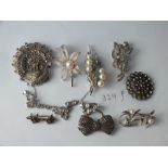 Bag of silver and metal marcasite jewellery etc.
