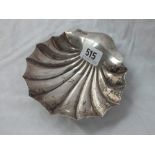 Butter shell on 3 ball feet – 5.5” wide – Sheff 1936 – 93gms