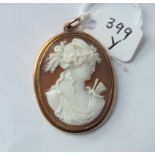 9ct cameo pendant of a lady - 6.6gms