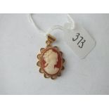 A small 9ct cameo pendant of a lady