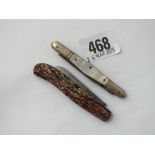 Fruit knife with unusual gold dust type decoration – Sheff 1901 and another with steel blades
