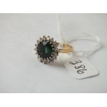 18CT GREEN STONE & DIAMOND CLUSTER RING – size L