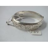 Wide scroll engraved silver hinged bangle 24g