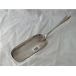 Heavy O.EP crumbs scoop – B’ham 1913 – by Elkington – 240gms