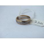 2 colour 18ct gold wedding band, size K, 4.5g