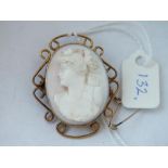 Carved cameo brooch in 9ct mount