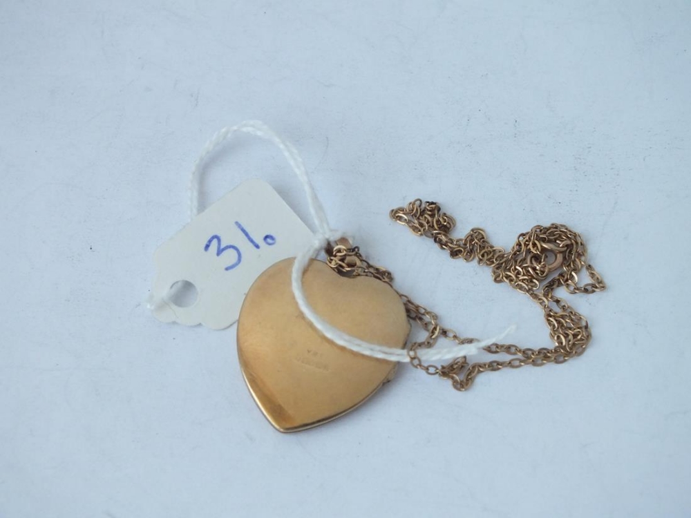 9ct back and front hinged locket on 9ct chain, 6.8g - Image 2 of 3