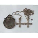 USA silver dollar/brooch and 2 silver crosses on chains, 49g