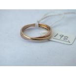 9ct double wedding band, size O, 2.8g