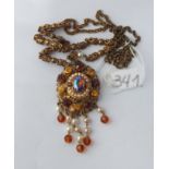 Vintage ostreo Hungarian stone set necklace
