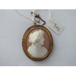 Antique oval gold cameo of ladies head