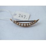 Victorian pearl crescent brooch set in 18ct