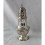 Baluster shaped Georgian style caster with urn shaped finial – B’ham 1904, 146g