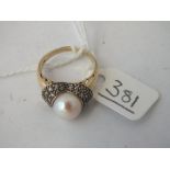 Pearl and diamond mounted ring set in 9ct, size L, 4g