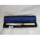 A cake knife in fitted case – Sheffield 1904 by H.W