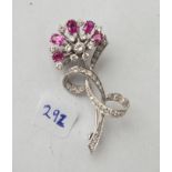 GOOD, ATTRACTIVE DIAMOND & RUBY FLORAL BROOCH SET IN PLATINUM (GOOD WEIGHT OF DIAMONDS)