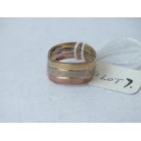 A heavy 9ct three colour wedding band, 4.2g size K